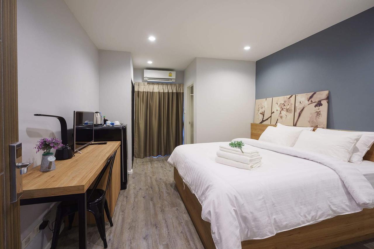 Villa23 Residence Bangkok Bagian luar foto
