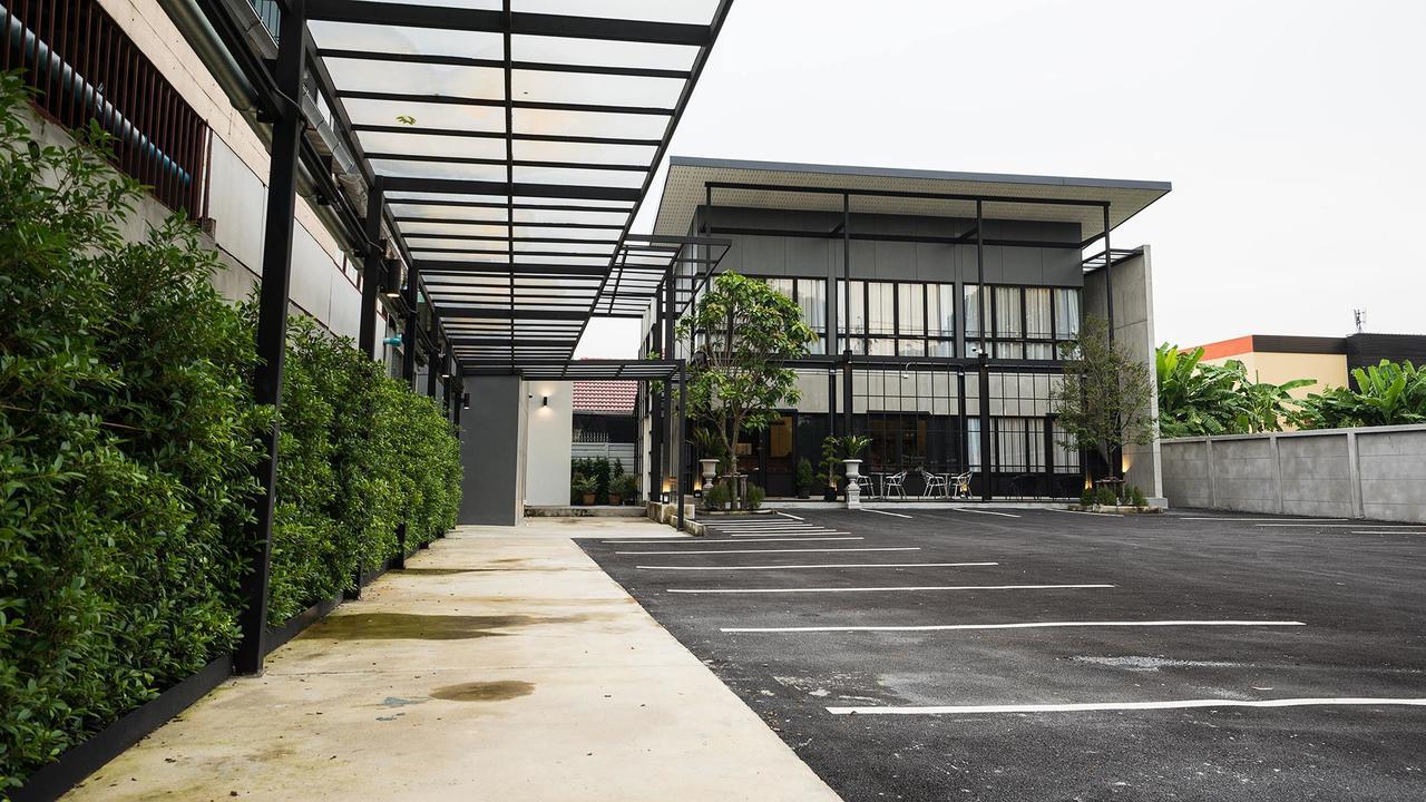 Villa23 Residence Bangkok Bagian luar foto