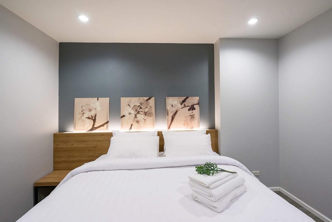 Villa23 Residence Bangkok Bagian luar foto